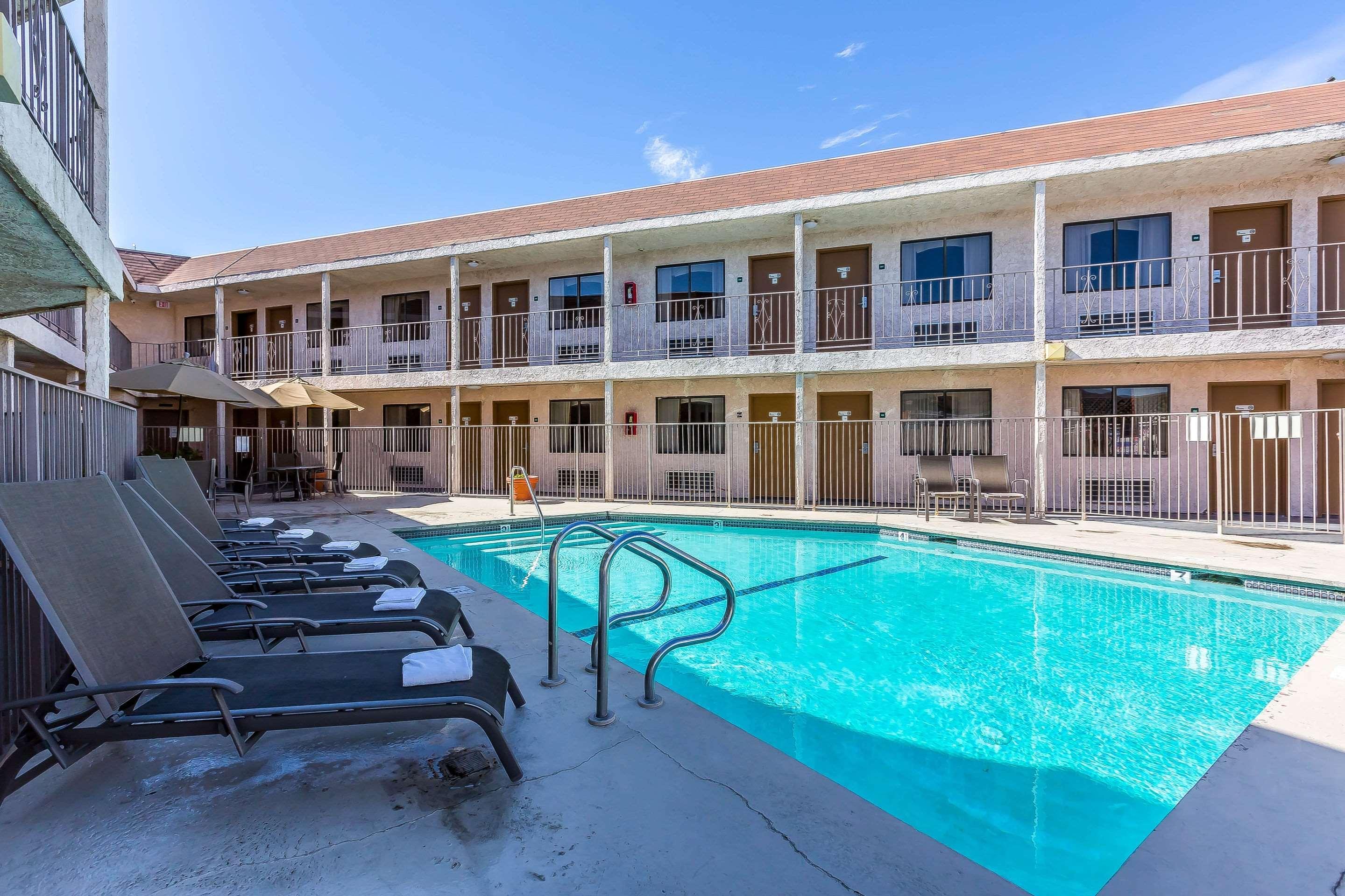 Rodeway Magic Mountain Area Inn Castaic