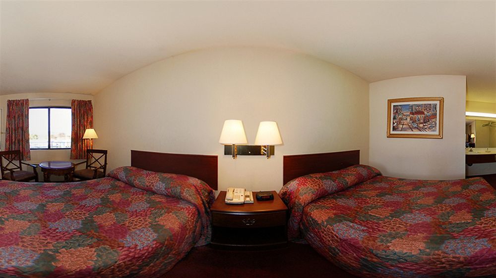 Inn Rodeway Magic Mountain Area 2*