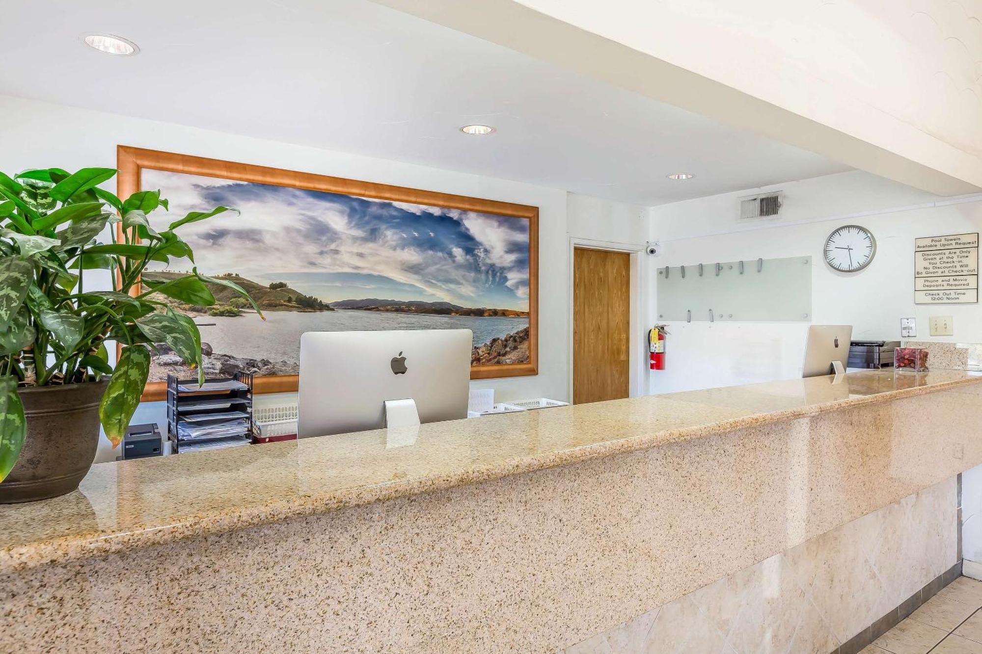Rodeway Magic Mountain Area Inn Castaic